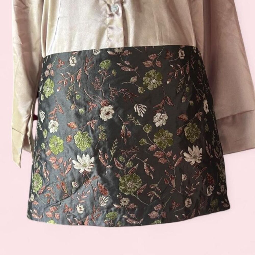 Forever 21 Dark Floral Satin Mini Skirt Metallic Botanical Size M
